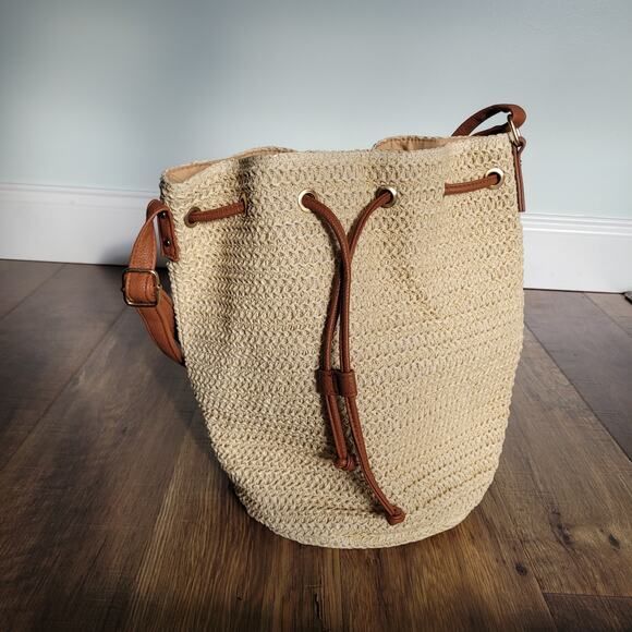 Montce Tan Beige Brown Bucket Bag Adjustable Leather Strap Purse - Picture 1 of 16